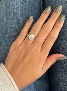 Anillo Clásico con Halo de Moissanita Corte Pera VVS1 de 1 Quilate, Plata de Ley 925, Regalo Sorpresa de Aniversario para Pareja, Venta al Por Mayor - Product Image 4