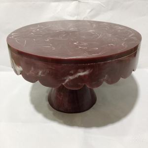 Support à gâteau élégant en résine pour anniversaire - Product Image 1