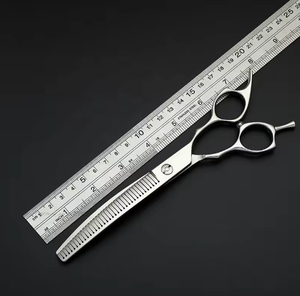 กรรไกรตัดขนสุนัขแบบมืออาชีพ ใบมีดโค้งคมกริบ สำหรับตัดแต่งขนสัตว์เลี้ยง - Product Image 6