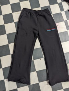 Conjunto Deportivo Unisex de Felpa 100% Algodón, Personalizado con Bordado, Sudadera con Capucha Extra Grande y Pantalones Jogger, Fabricante de Ropa Urbana - Product Image 3