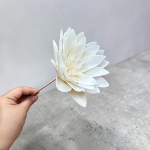 Flores de Madera Sola VADEE, Hechas a Mano, Sostenibles, Flor de Loto Blanca, Tamaño 8.5 CM, Varilla de Fibra Vegetal de Sesbania - Product Image 3