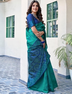 KV Women's <b>Green</b> <b>Silk</b> Jacquard Saree With Unstitched Blouse - Product Image 6