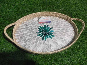 Ensemble de plateaux en rotin rond abordable à la mode avec incrustation de nacre Artisanat indien fait à la main Parfait pour les festivals et un usage quotidien - Product Image 4