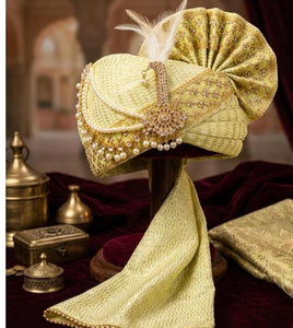 Turban en soie jaune de créateur avec perles Kalgi, Safa indien traditionnel pour homme, couvre-chef de mariage - Product Image 3