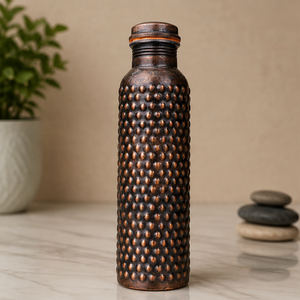 Bouteille en cuivre pur à motif de points en relief bronze foncé, design traditionnel, portable pour les voyages - Product Image 3