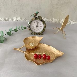 Jewelry Dish, Metal Trinket Dish Leaf Shaped Ring Holder Jewelry Organizer <b>Vanity</b> Dish Tray for Dresser Christmas Decoration - Product Image 3