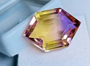 Ametrina con Corte Hexagonal, Gema Natural Facetada Suelta, Piedra de Joyería Certificada de Amatista y Citrino - Product Image 2