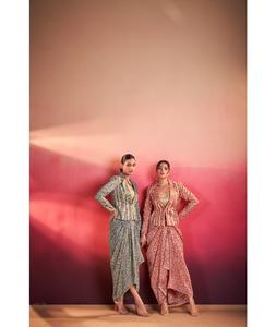 Tenue en soie Tasar à motifs artistiques fantaisistes de créateur indien, style moderne, sari Dhoti avec Koti et Blouse pour femme - Product Image 1