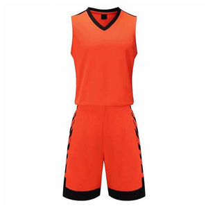 Conjunto de Uniforme de Baloncesto Personalizado de Poliéster y Algodón, Nuevo Estilo, Hecho en Pakistán, la Mejor Calidad para Venta en Línea - Product Image 1