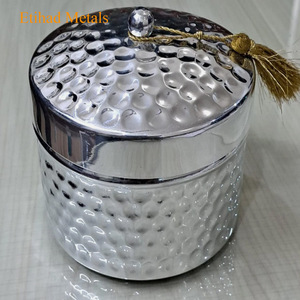 Vases à bougies en métal en gros, pots décoratifs, pots à bougies martelés argentés - Product Image 4