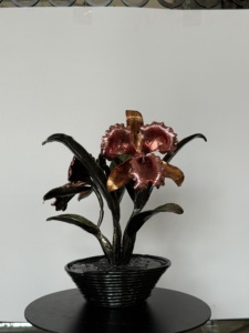 Elegant <b>Cast</b> <b>Iron</b> Flower Sculpture Nature Inspired Durable Painted Finish Hollow Design Decorative <b>Ornament</b> for Home <b>Garden</b> - Product Image 5