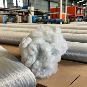 Offre Spéciale – Fibre de Polyester Recyclé Solide et Sèche 15D SD Blanche, Fibre GRS 100% Polyester pour la Fabrication de Coussins, Matelas, Tapis et Coussinets - Product Image 1