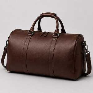 Sac de voyage week-end en cuir vegan noir, grande capacité, avec fermeture éclair, sangle réglable et design durable - Product Image 6