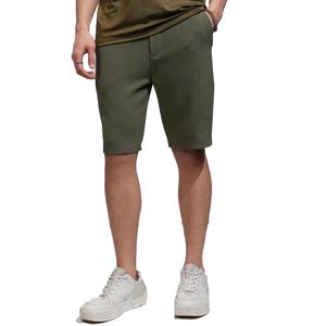 Pantalones cortos de gimnasio informales con logotipo personalizable para hombre, pantalones de chándal de malla de entrenamiento físico de poliéster 100% transpirables e impermeables de secado rápido - Product Image 2