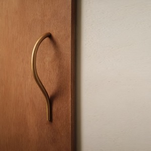 Tirador Moderno de Acero Inoxidable Ajustable para Cajones y Puertas de Muebles de Cocina y Cómodas - Product Image 1