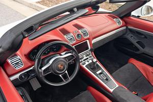 Vente en gros de Porsche Boxster Spyder 2016 d'occasion, qualité export - Product Image 5