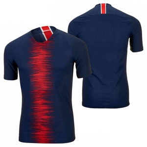 Camiseta de fútbol americano de manga corta con cuello en V para niño – Camiseta de secado rápido con degradado azul marino y rojo - Product Image 4