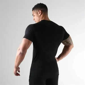 Camiseta Deportiva de Alto Rendimiento para Hombre, Corte Ajustado, 300 Gramos, Absorbe la Humedad, con Logotipo Frontal - Product Image 5