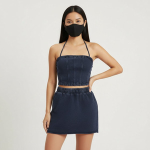 Ensemble de jupes personnalisées OEM tendance pour femmes, comprenant un crop top à capuche avec impression de logo décontractée, idéal pour l'hiver - Product Image 2