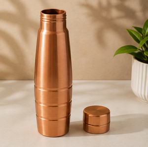 Bouteille de voyage portable en cuivre pur gaufré à anneaux linéaires Heritage – Design traditionnel - Product Image 2