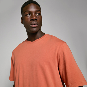 T-shirts en molleton 100 % coton respirant pour hommes, coupe classique, style vintage de luxe, délavés à l'acide, avec logo personnalisé, vente en gros - Product Image 4