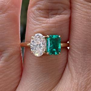 Elegante Anillo de Compromiso Toi et Moi de Dos Piedras con Diamante Cultivado en Laboratorio de Corte Esmeralda Ovalado de 3.00 CT, Claridad VVS2, Certificado IGI, Plata 925 - Product Image 6