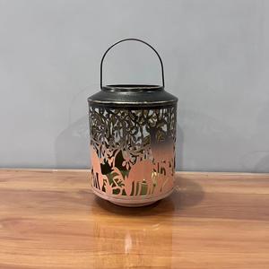 Farol de hierro con diseño de ciervo y árbol troquelado para decoración del hogar - Product Image 1