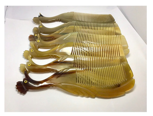 Peine de Cuerno de Búfalo Hecho a Mano de Primera Calidad para el Cuidado del Cabello, Belleza y Bienestar - Product Image 5