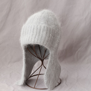 Gorro de Invierno Tejido con Orejeras, Color Naranja Sólido, Gorro Peruano de Punto con Orejeras - Product Image 5