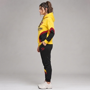 Sudadera con capucha premium para mujer, con estampado puff, diseñada para mayor comodidad en el uso diario, con forro polar acogedor, puños de punto acanalado y un estilo casual elegante. - Product Image 3
