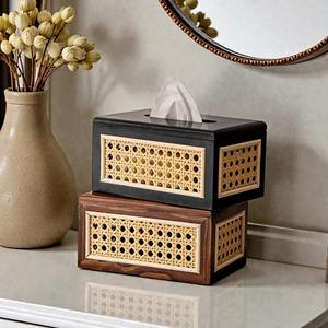 Boîte à mouchoirs moderne en rotin et bois, idéale pour la maison, les tables d'appoint, les salles à manger et la décoration intérieure. Vente en gros depuis l'Inde. - Product Image 2