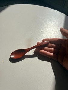 Cuillère spatule en bois naturel de designer, modèle Draw Tree, ustensile de cuisine artisanal, meilleure vente - Product Image 3