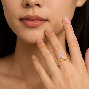 Bague en diamant Serene Curve, or premium, sertie de diamants, design feuille ouverte, pour femmes |   Bijoux avec accent en diamant de 0,08 ct - Product Image 4