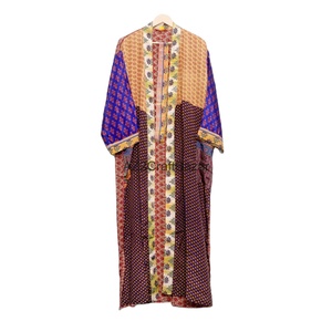 Robe Kimono en Soie Multicolore pour Femme, Col en V, Fermeture à Cordon, Longueur Entière, Manches Trois-Quarts, Douce et Respirante, Taille Unique, Idéale pour les Fêtes - Product Image 1