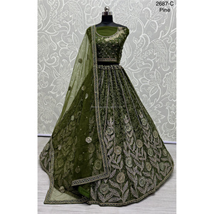 Collections de velours de vêtements de mariée indiens pour la mariée avec le travail de Zarkhan par Fabzone - Product Image 6