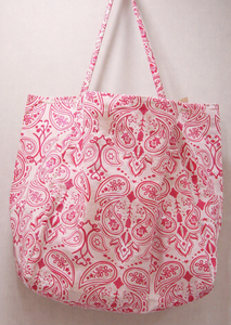 Bolsa de mano rosa de gran capacidad, bolso de hombro de algodón para viajes, playa, uso diario, 100% algodón reciclado - Product Image 1