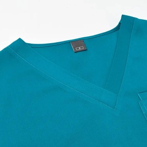 Ensemble de Scrubs Médicaux Homme OEM Confortables et Durables, Coupe Jogger, 100% Coton, Séchage Rapide, Respirant, Détection des Aiguilles - Product Image 2