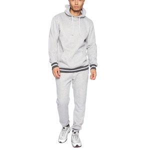 Nouveauté 2022 Ensemble de survêtement pour homme, à capuche, uni, écologique, pour entraînement en salle de sport, personnalisable, taille XL, grande taille, polaire, logo, hiver, en gros - Product Image 1