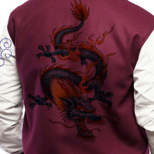 Veste de sport pour homme en marron et blanc avec broderie de tigre, patch floral et motif tourbillon bleu, vêtement décontracté pour l'automne - Product Image 3