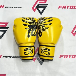 Guantes de Boxeo Blancos Personalizados Fairtex Falcon con Estampado, Modelo Muay Thai, para Adultos, Disponibles en Todas las Tallas y Colores - Product Image 2