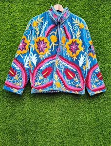 Chaqueta de terciopelo azul cielo de lujo con bordado Suzani para mujer, ropa exterior étnica bohemia floral hecha a mano - Product Image 4