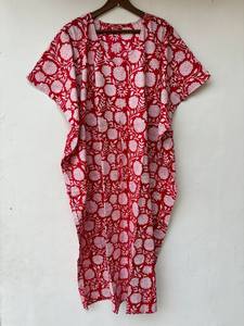 Robe maxi en coton kaftan à fleurs rouges indiennes, style hippie, pour la plage, pour femmes - Product Image 2