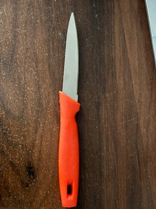 Cuchillo de Cocina de Acero Inoxidable de Primera Calidad, Mango de Plástico Naranja, Hoja Extra Afilada para Pelar Frutas, Cortar Verduras y Uso en la Cocina - Product Image 3