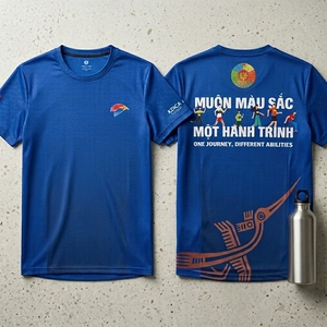 เสื้อยืดสำหรับนักวิ่ง ผ้าพรีเมียมสำหรับกีฬาชุมชนและการแข่งขัน คอลเลกชันเสื้อวิ่งน้ำหนักเบาสำหรับกิจกรรมกลางแจ้ง - Product Image 1