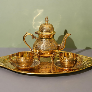 Juego de té oriental de latón con tapa, 4 tazas y bandeja, diseño floral grabado, vajilla tradicional - Product Image 4