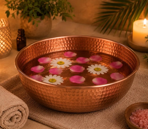 Bol en cuivre martelé artisanal – Bassin en cuivre pur pour spa et pédicure, idéal pour fleurs flottantes, aromathérapie et décoration intérieure - Product Image 1