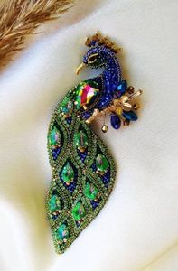 Broche Bordado con Cuentas de Inspiración Vintage para Bufandas, Bolsos y Sombreros, Broche de Moda Bordado a Mano con Cuentas y Artesanía Artística - Product Image 3