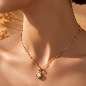 Colgante Solitario de Diamante Cultivado en Laboratorio con Corte Brillante Hexagonal, Oro Sólido de 10k, 14k, 18k, Claridad E, VVS, Engaste en Bisel, Joyería Fina - Product Image 6
