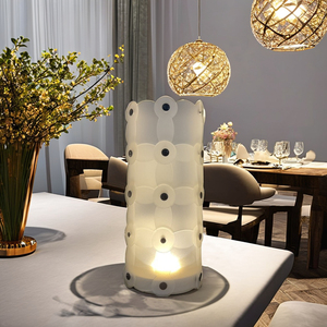 Lampe d'intérieur personnalisable à DEL en plastique Snap-Together de Valentine avec alimentation CA - Product Image 5