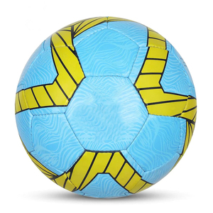 Ballon de football en cuir cousu à la machine KHILAN INDUSTRIES, léger (0,4-0,45 kg), écologique, durable, haute qualité, multicolores, pour équipe - Product Image 2